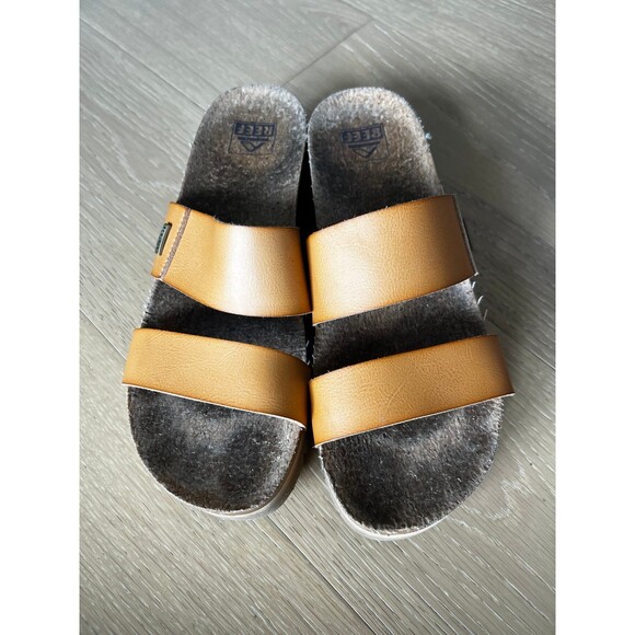 Reef Cushion Vista Hi women’s sandal size 9 - neutral color - Picture 2 of 7
